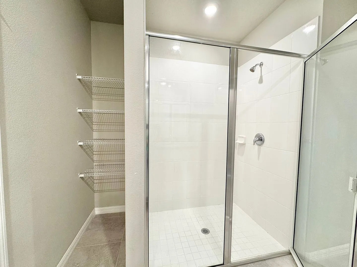 Hall Bath 2